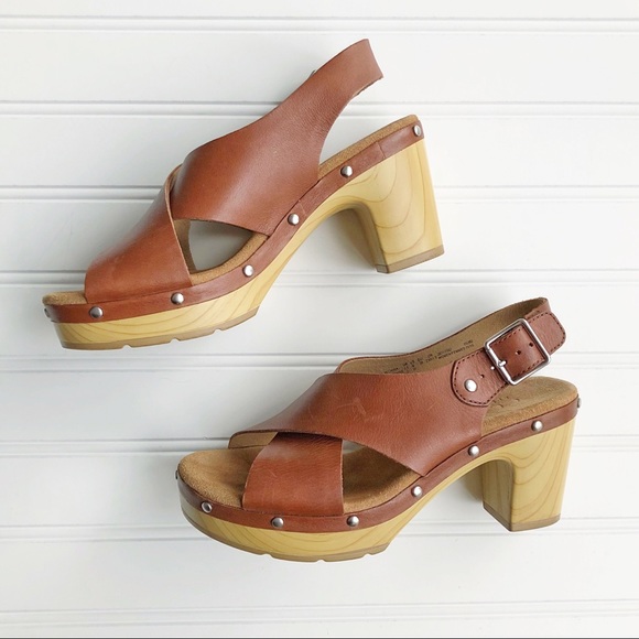 clarks sandals platform